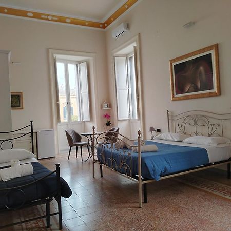 Palazzo Castellano Bed and Breakfast Lecce Exteriör bild
