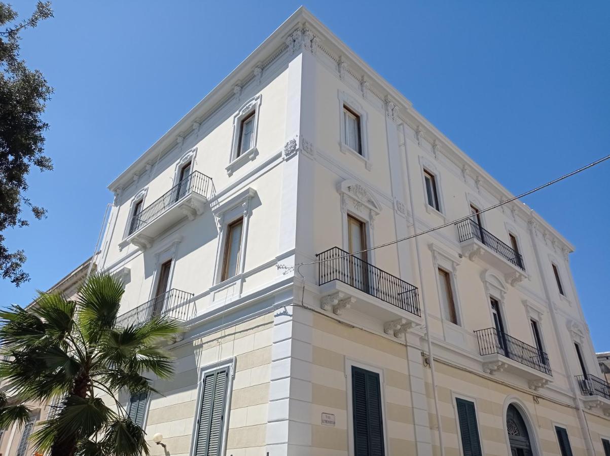 Palazzo Castellano Bed and Breakfast Lecce Exteriör bild