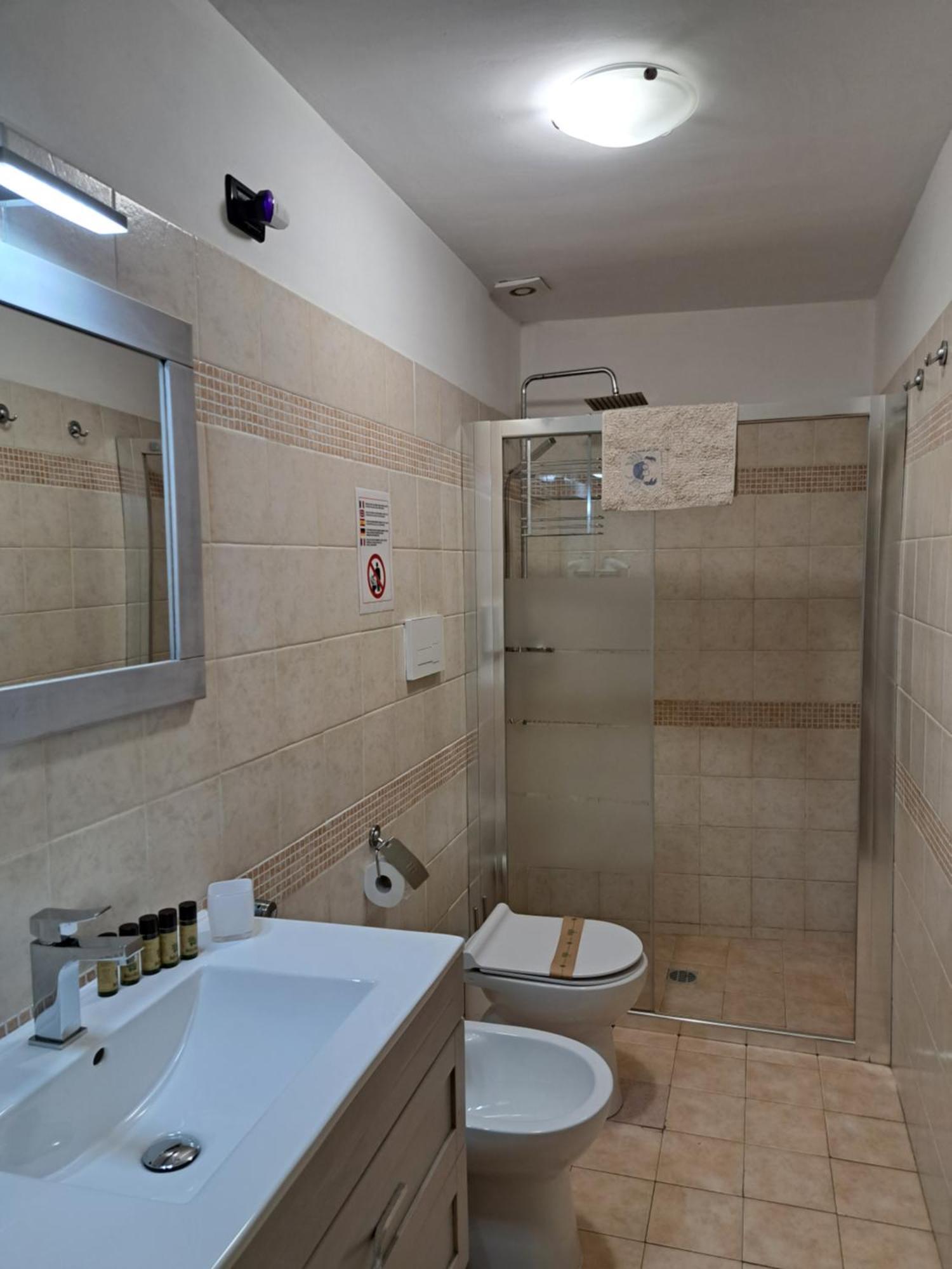 Palazzo Castellano Bed and Breakfast Lecce Rum bild