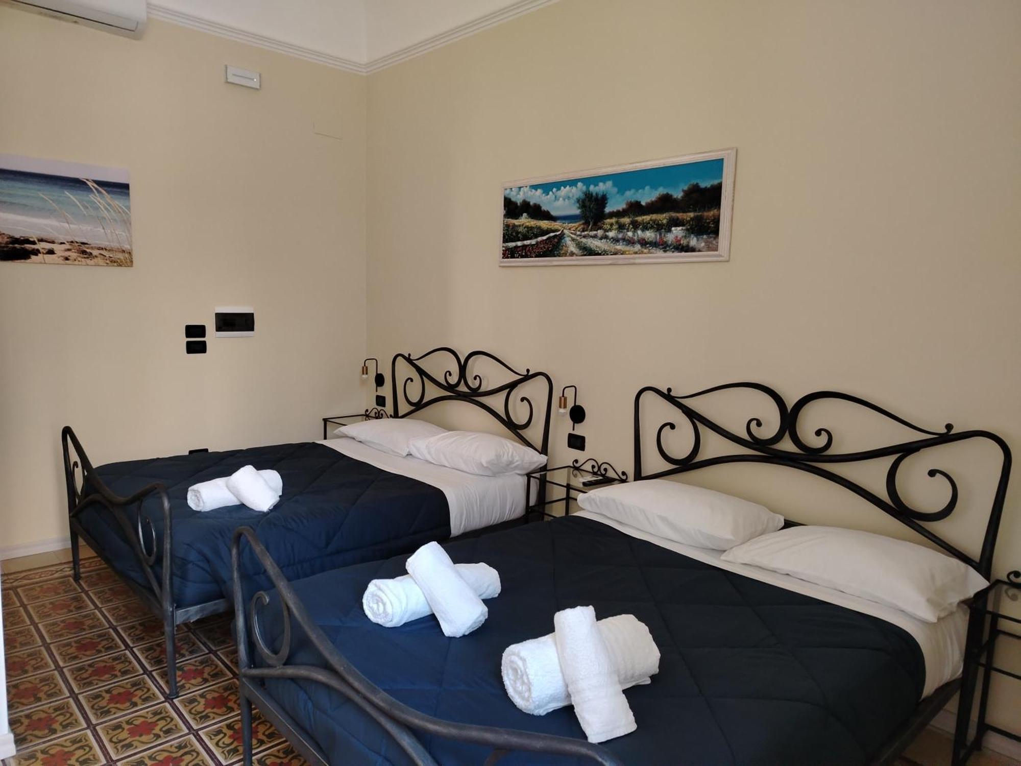 Palazzo Castellano Bed and Breakfast Lecce Exteriör bild