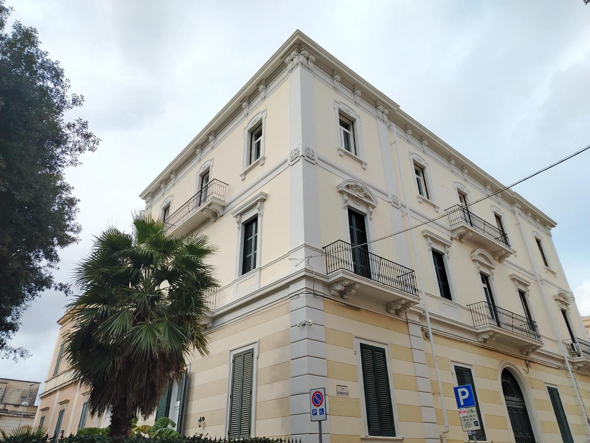 Palazzo Castellano Bed and Breakfast Lecce Exteriör bild